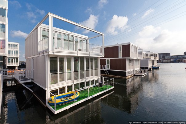 Дом на воде амстердам снять купить дом в швейцарии недорого