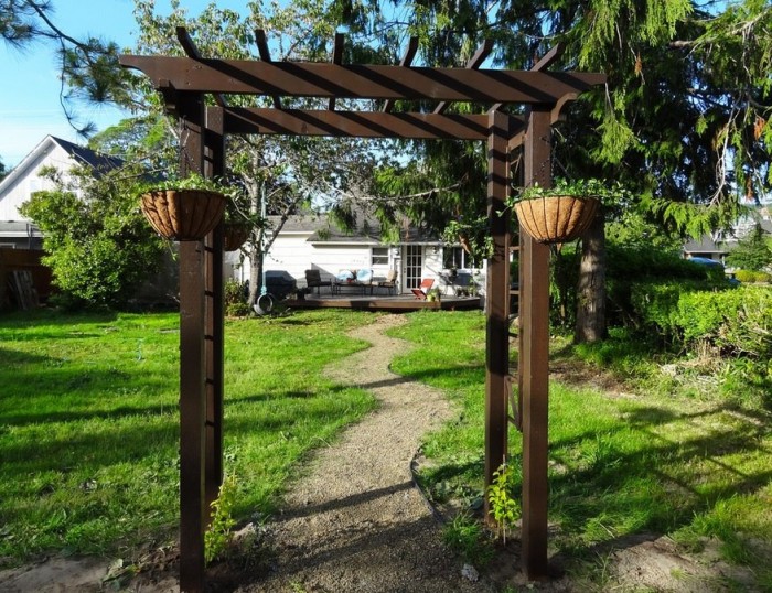 Садовая арка (39 фото): варианты конструкций. Изготовление из дерева и металла