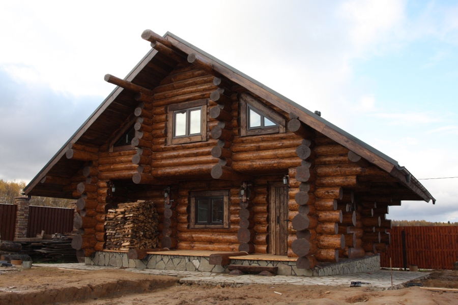 Популярные проекты деревянных домов и банных комплексов