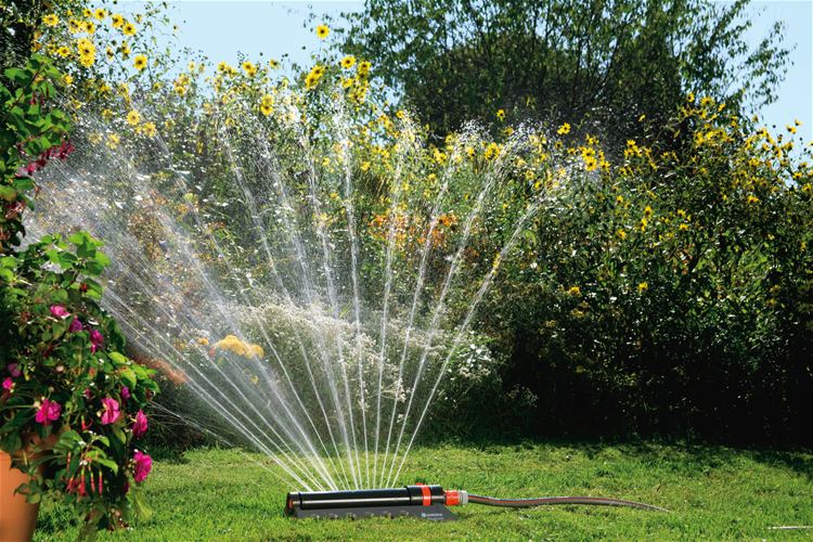 Спринклеры для полива газона и садовые дождеватели - купить во выгодной цене