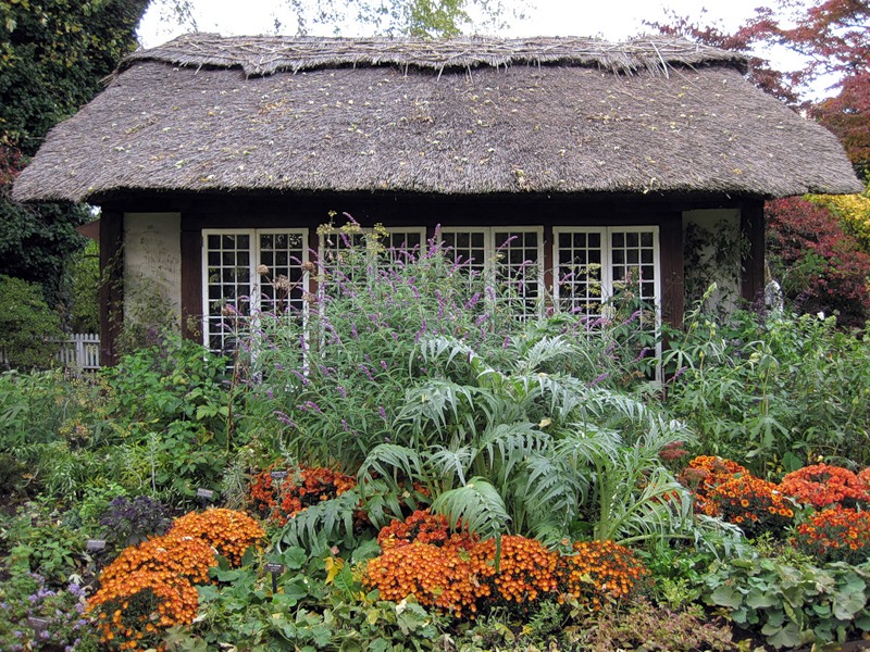 english-country-style-garden-10.jpg