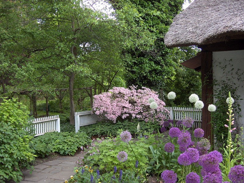 english-country-style-garden-25.jpg