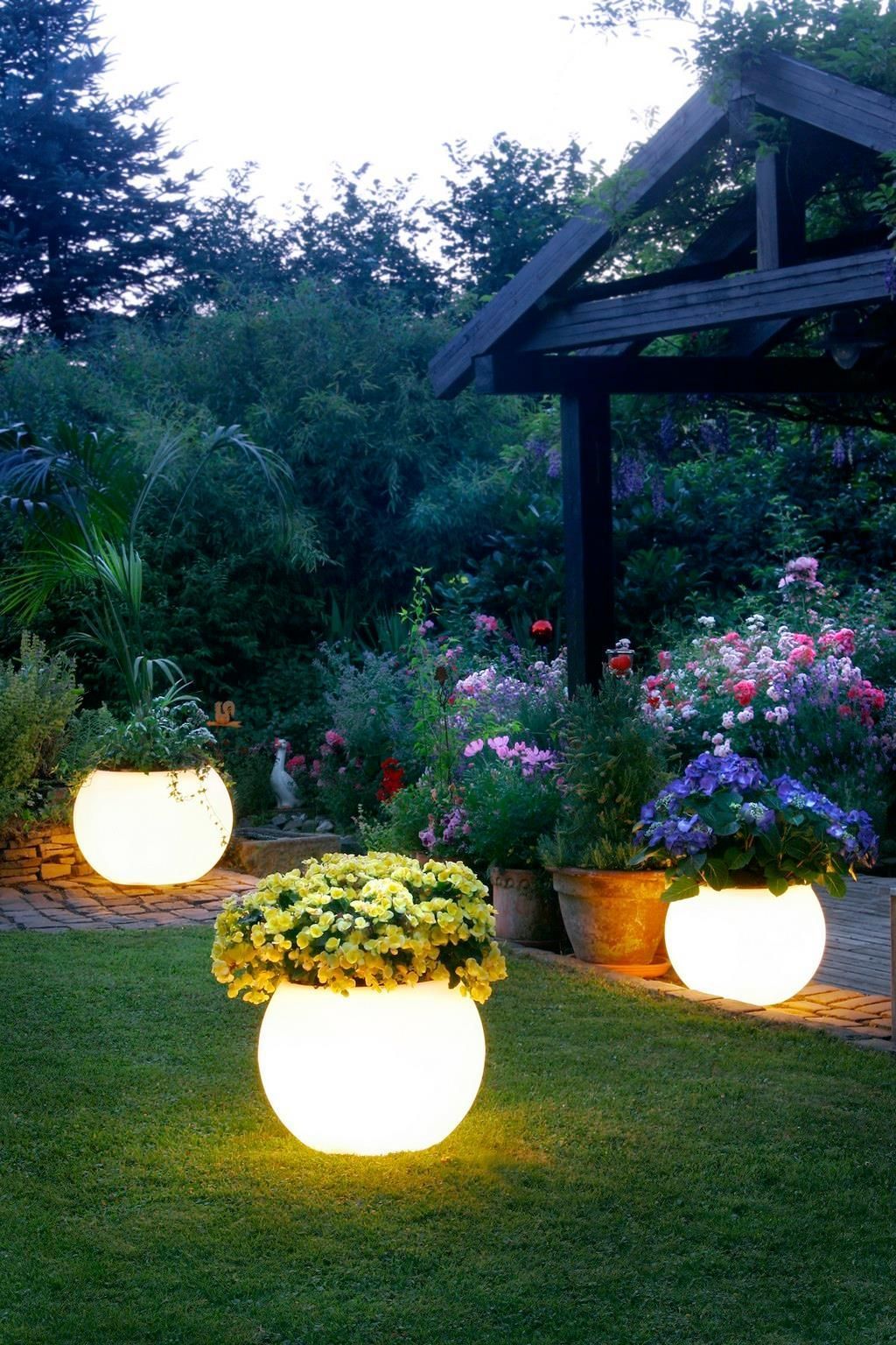 Как подсветить садовые дорожки - выбор светильников и ФОТО-идеи