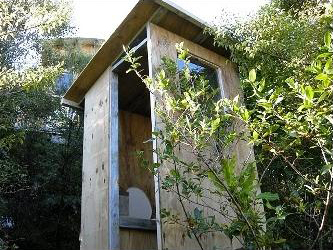 Как правильно построить торфяной туалет для дачи без дополнительных затрат?