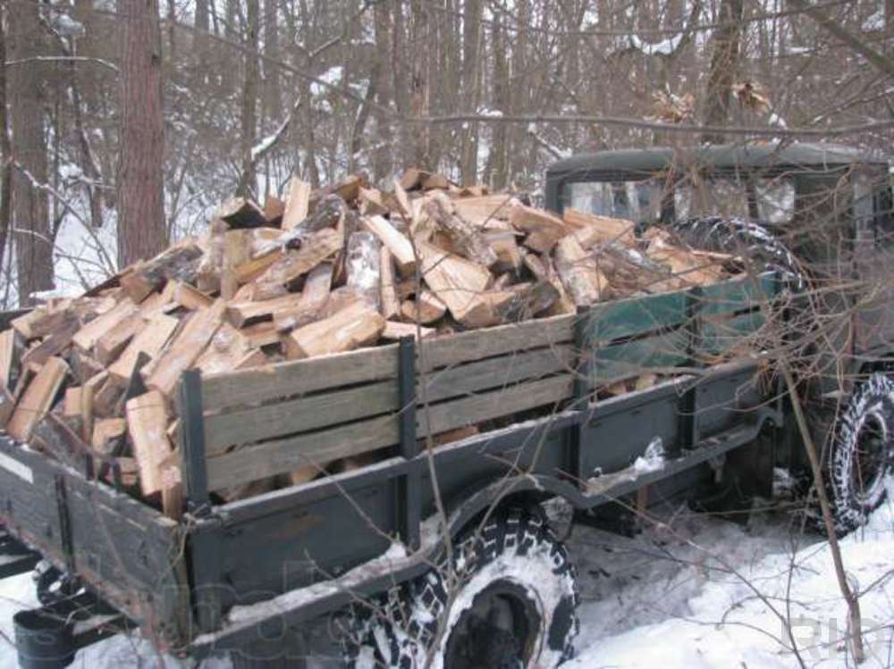 Сколько газа в дровах. ГАЗ 66 дрова колотые. Газель 3,5 Куба колотых дров. ГАЗ 66 С дровами. ГАЗ 66 кузова бортовой дрова.